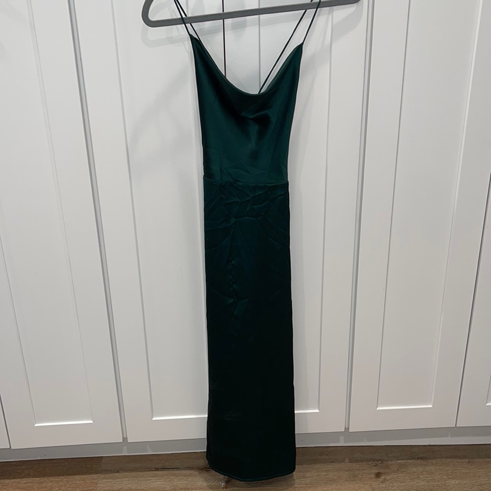 EMERALD GREEN SILK CRISSCROSS BACKLESS DRESS